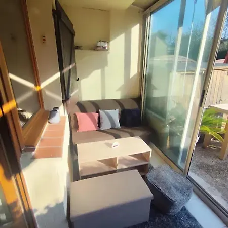 Avec Piscine A Villeneuve-loubet, 27 M²