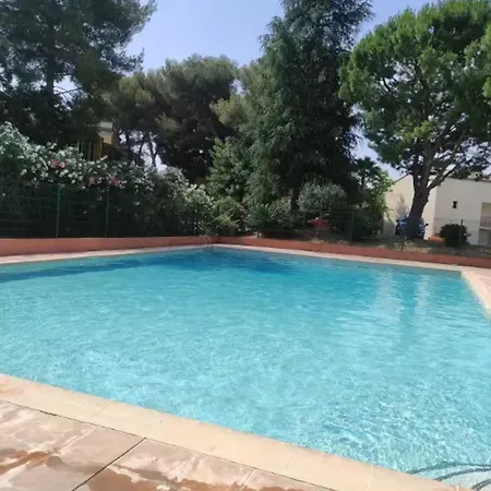 Avec Piscine A Villeneuve-loubet, 27 M² Lejlighed